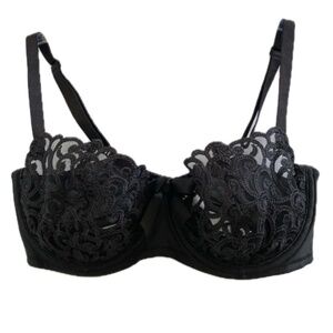 Victoria's Secret Black Bra Size: 34D